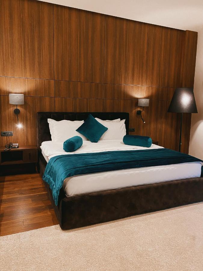 Premium Park Hotel Призрен Экстерьер фото