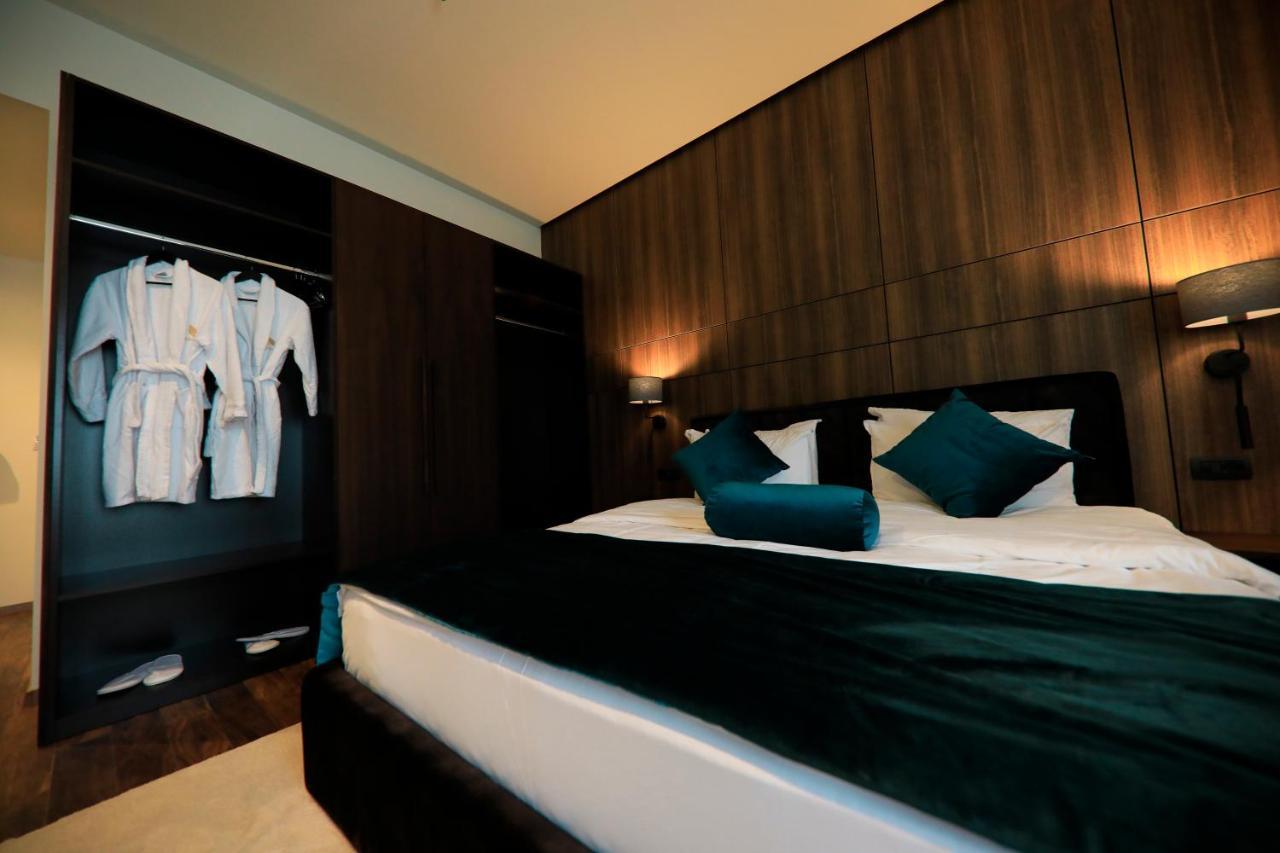 Premium Park Hotel Призрен Экстерьер фото
