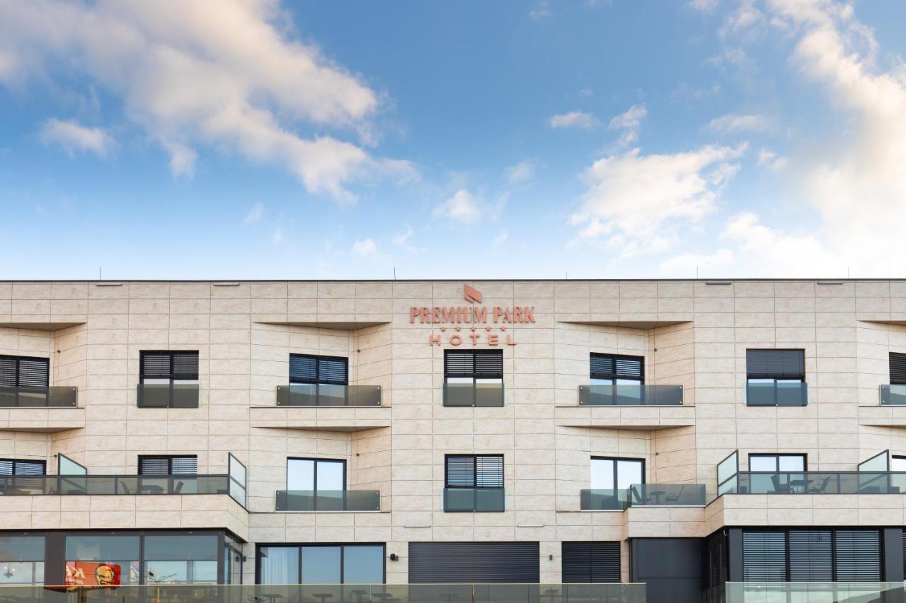 Premium Park Hotel Призрен Экстерьер фото