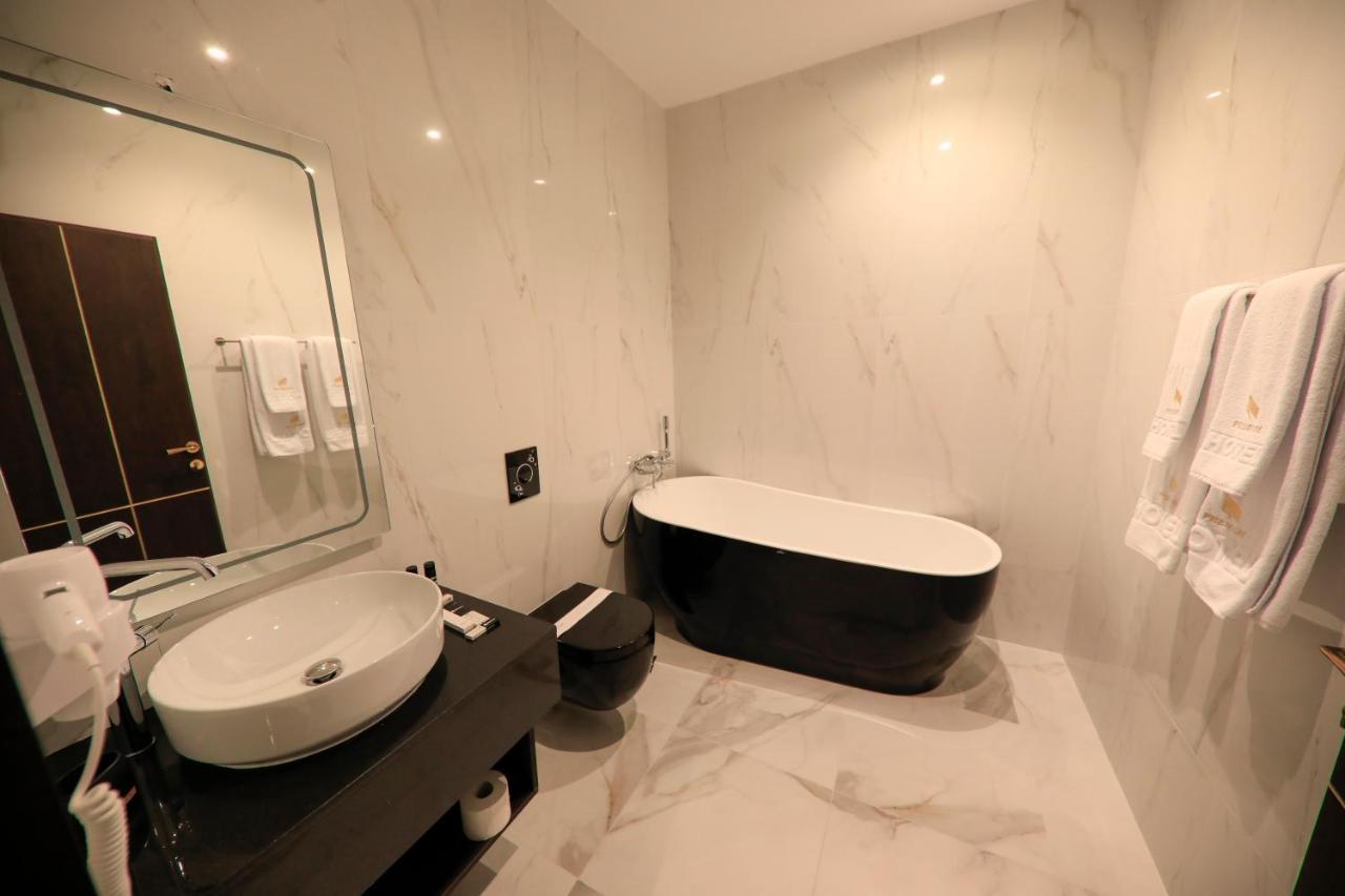 Premium Park Hotel Призрен Экстерьер фото