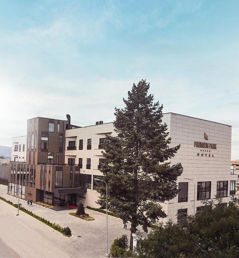 Premium Park Hotel Призрен Экстерьер фото
