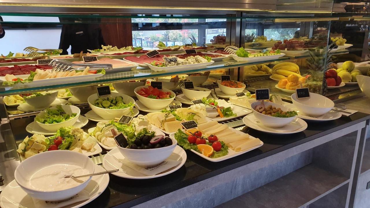Premium Park Hotel Призрен Экстерьер фото