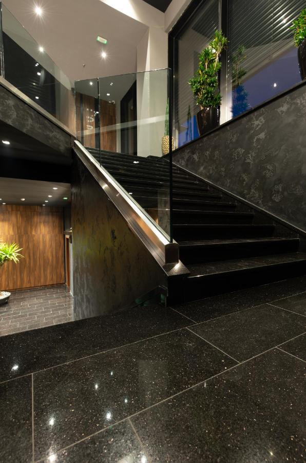 Premium Park Hotel Призрен Экстерьер фото